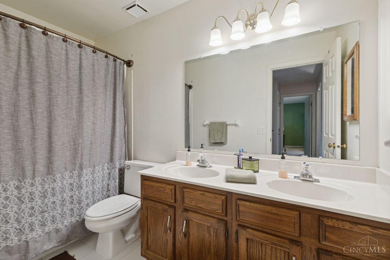 6423 Hummingbird Drive