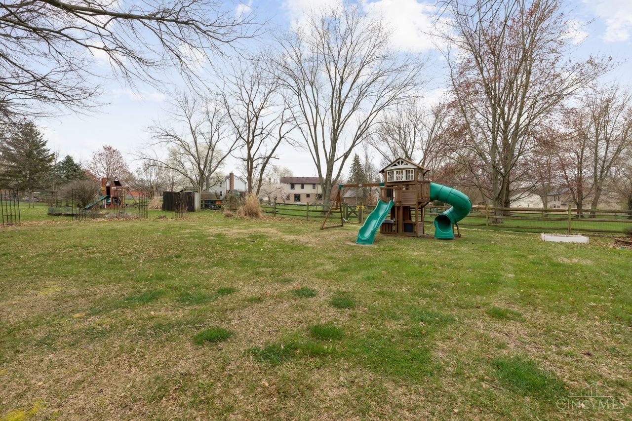 6423 Hummingbird Drive