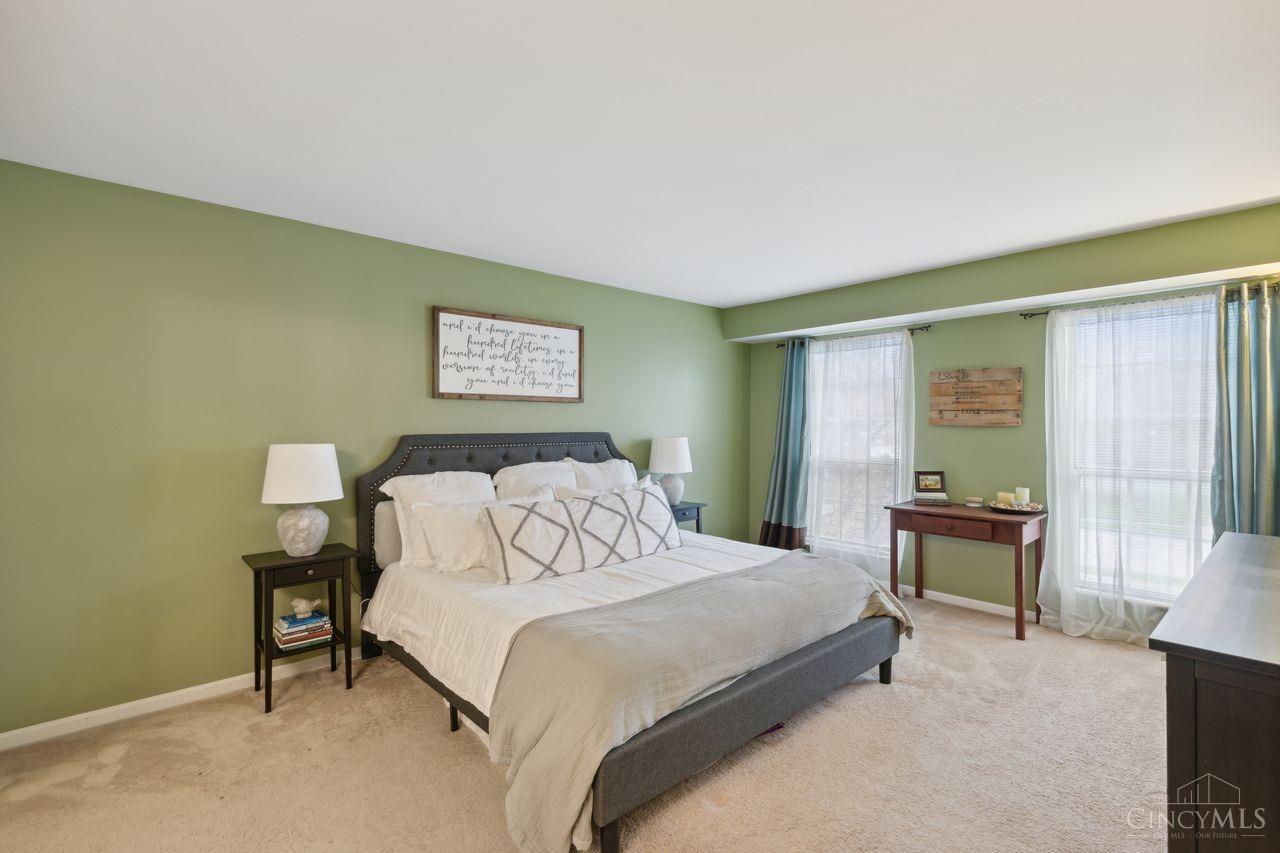6423 Hummingbird Drive
