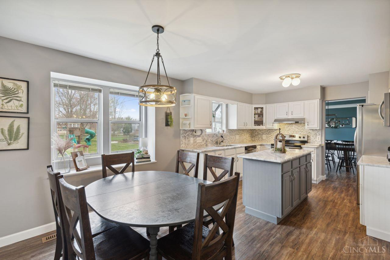 6423 Hummingbird Drive