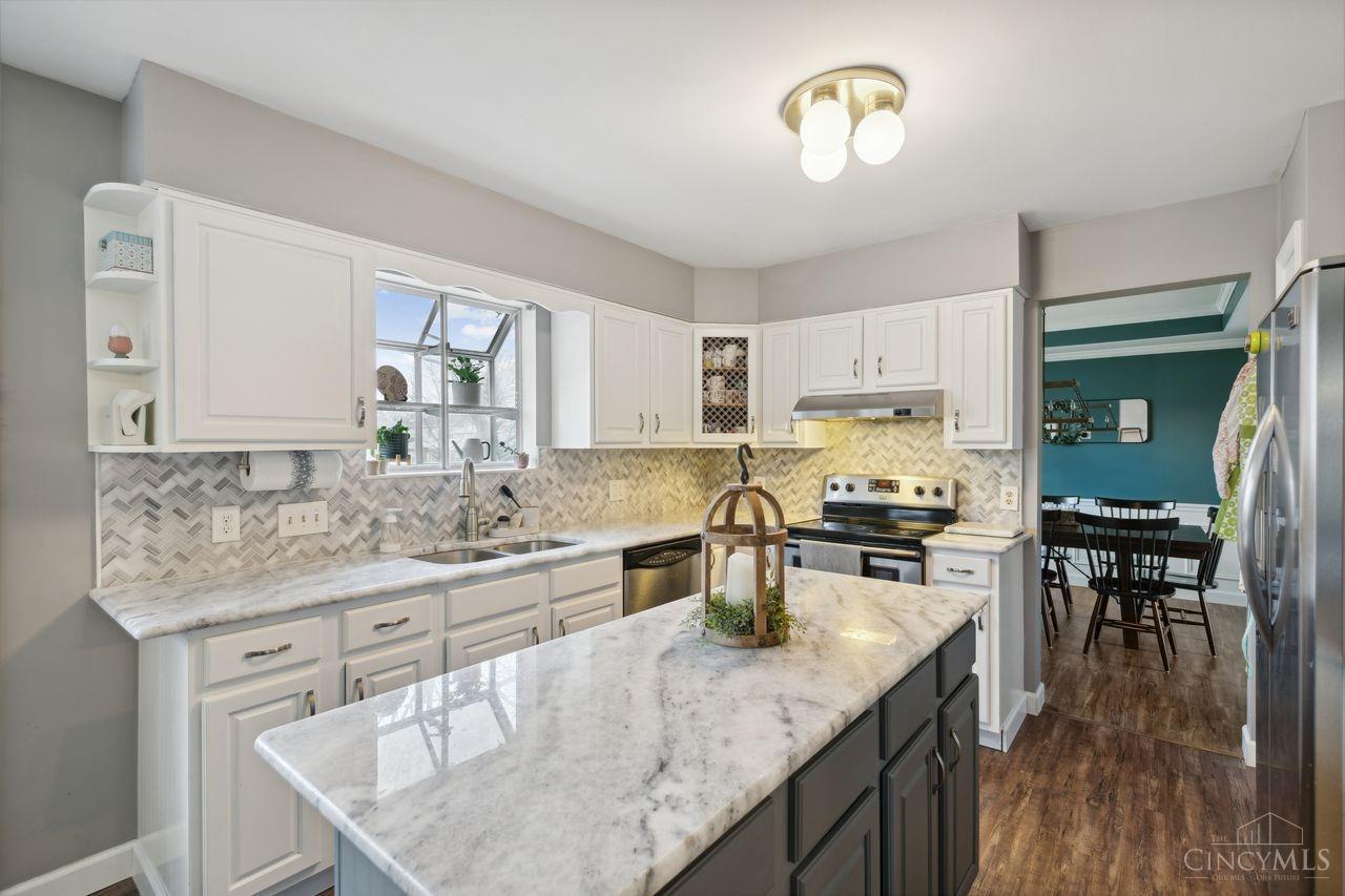 6423 Hummingbird Drive