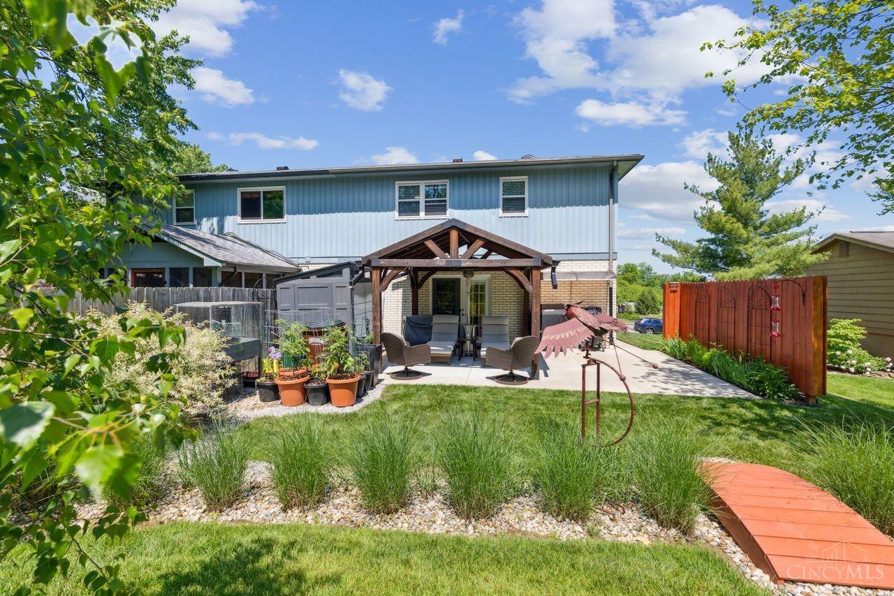1112 Deerfield Road B