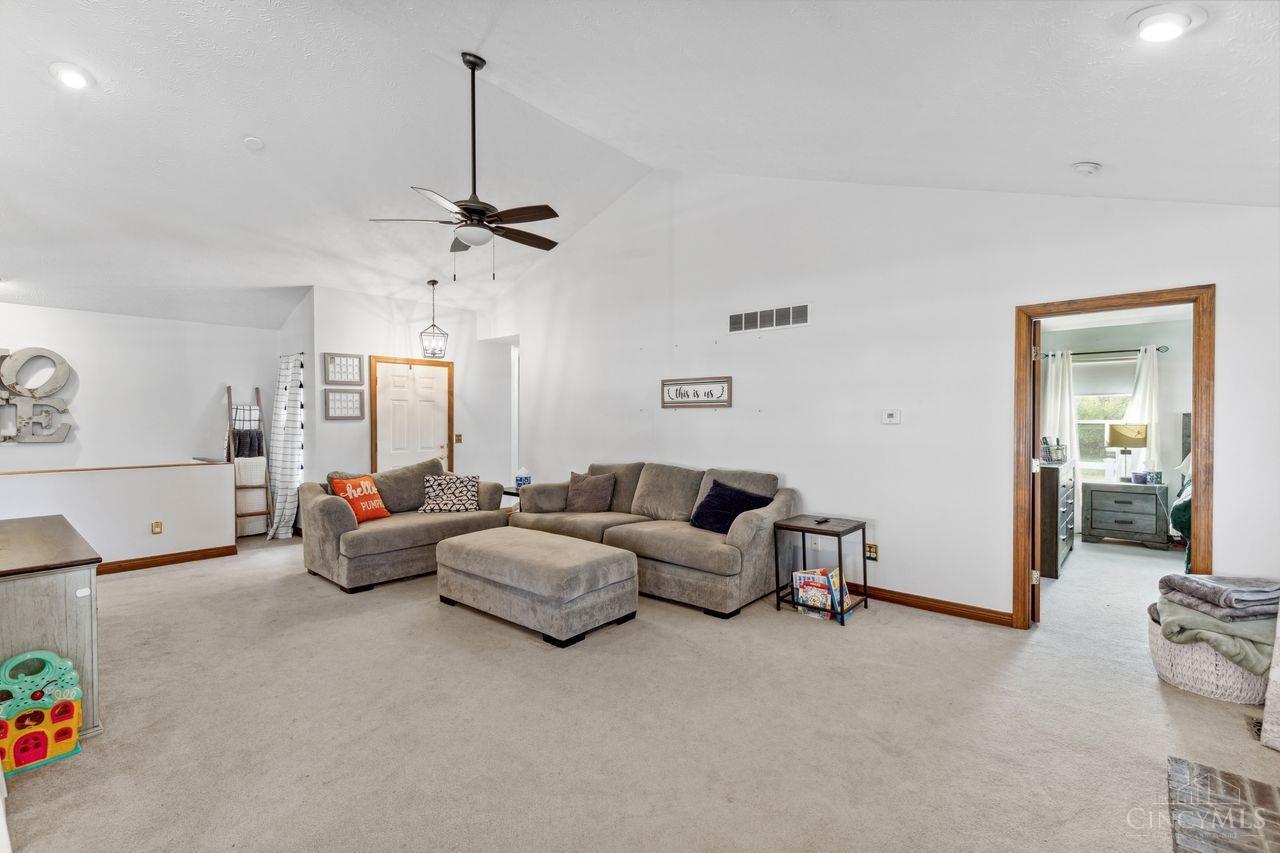 35 Green Knoll Drive