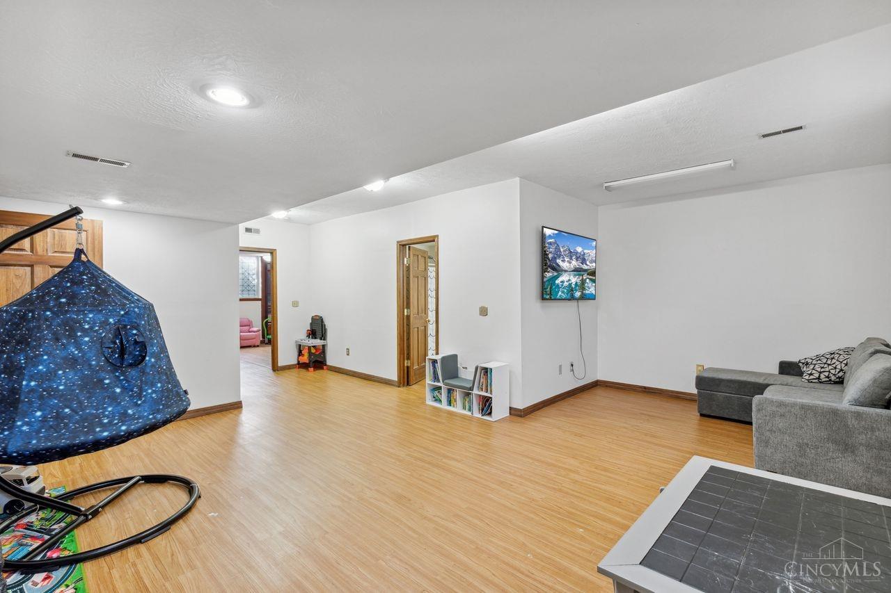35 Green Knoll Drive
