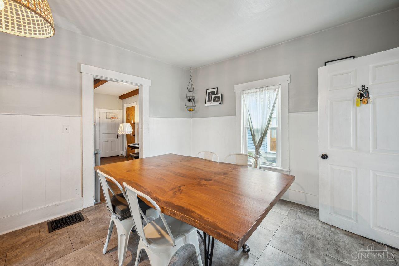 305 E Mulberry Street