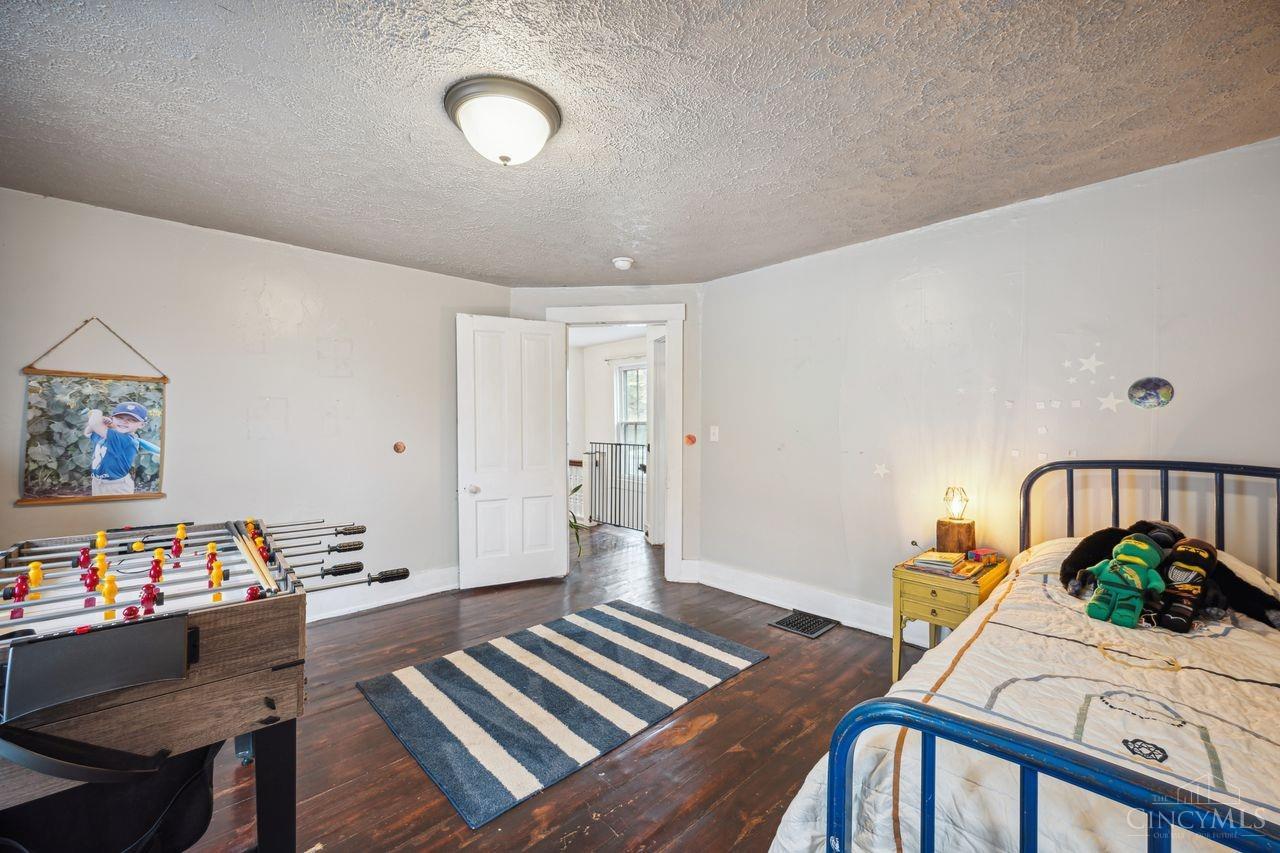 305 E Mulberry Street