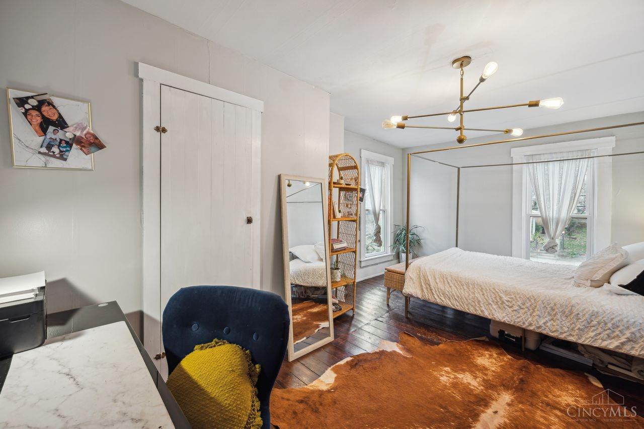305 E Mulberry Street