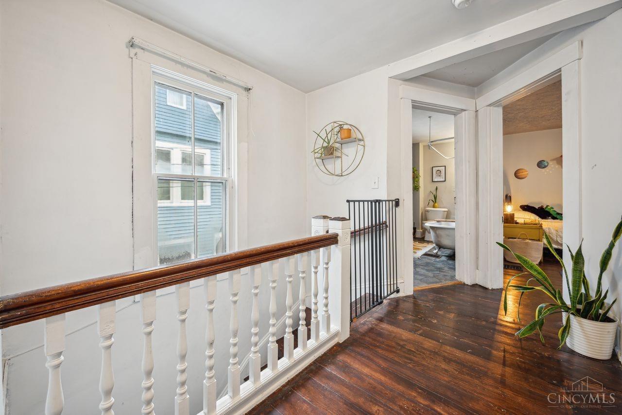 305 E Mulberry Street