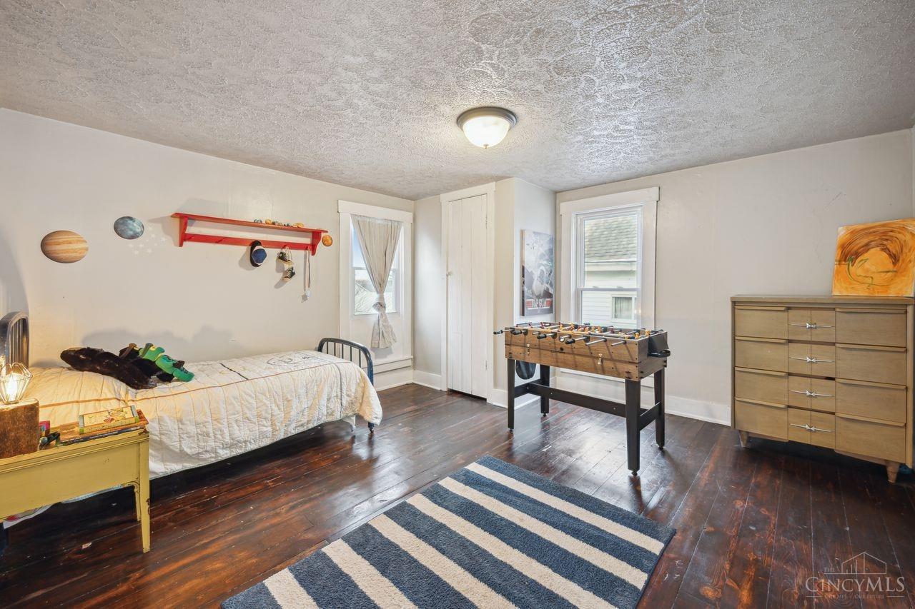 305 E Mulberry Street