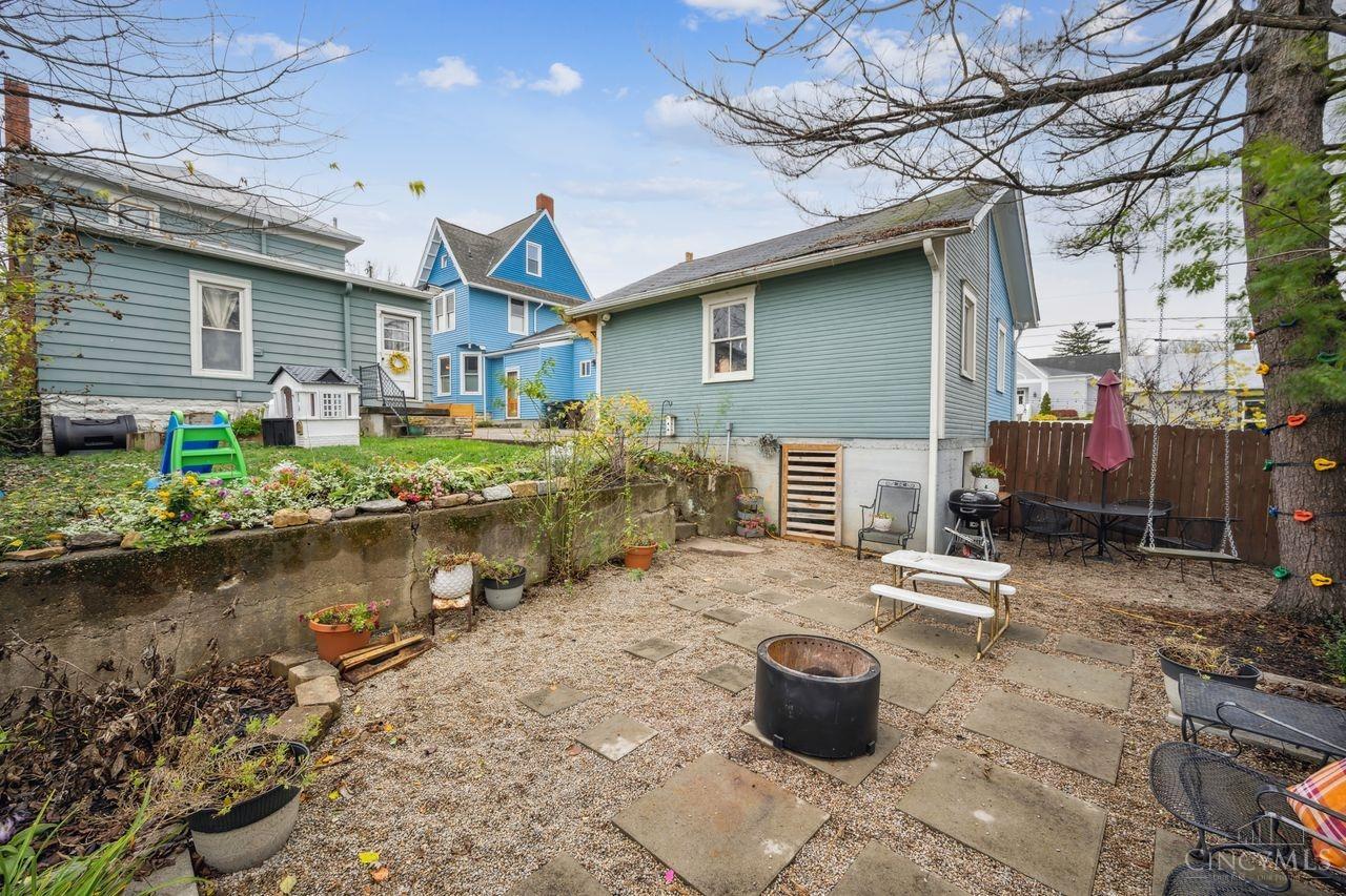 305 E Mulberry Street