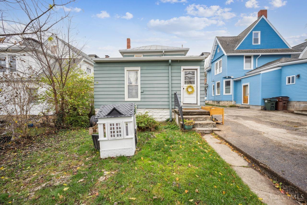 305 E Mulberry Street