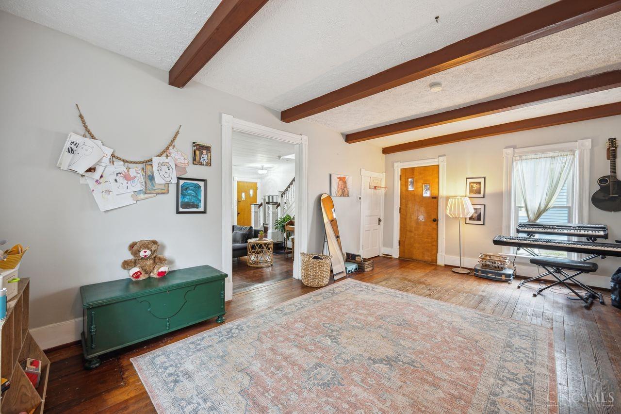 305 E Mulberry Street