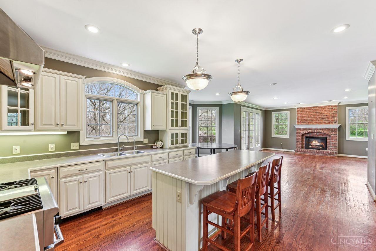 9950 Thoroughbred Lane