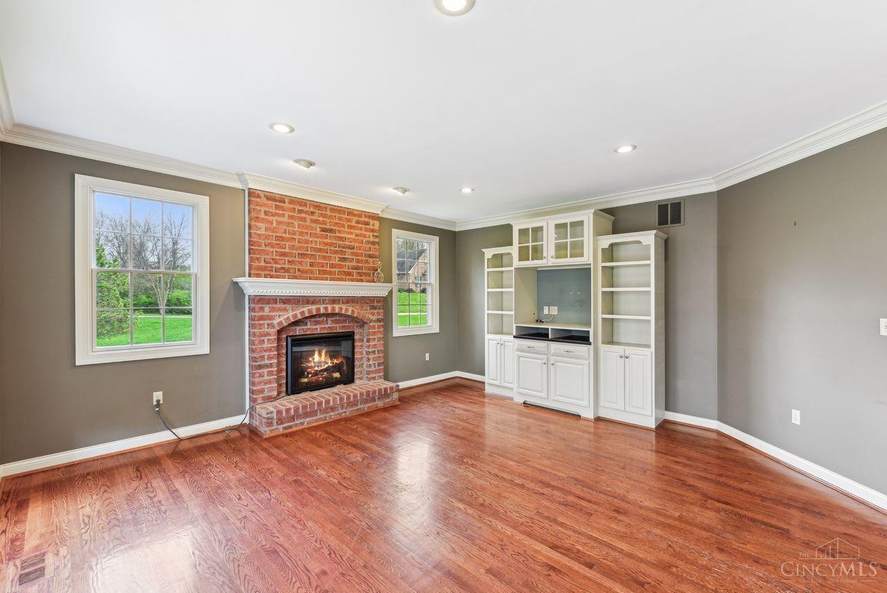 9950 Thoroughbred Lane