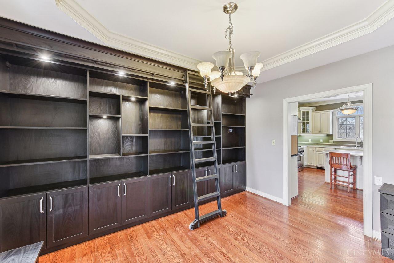 9950 Thoroughbred Lane