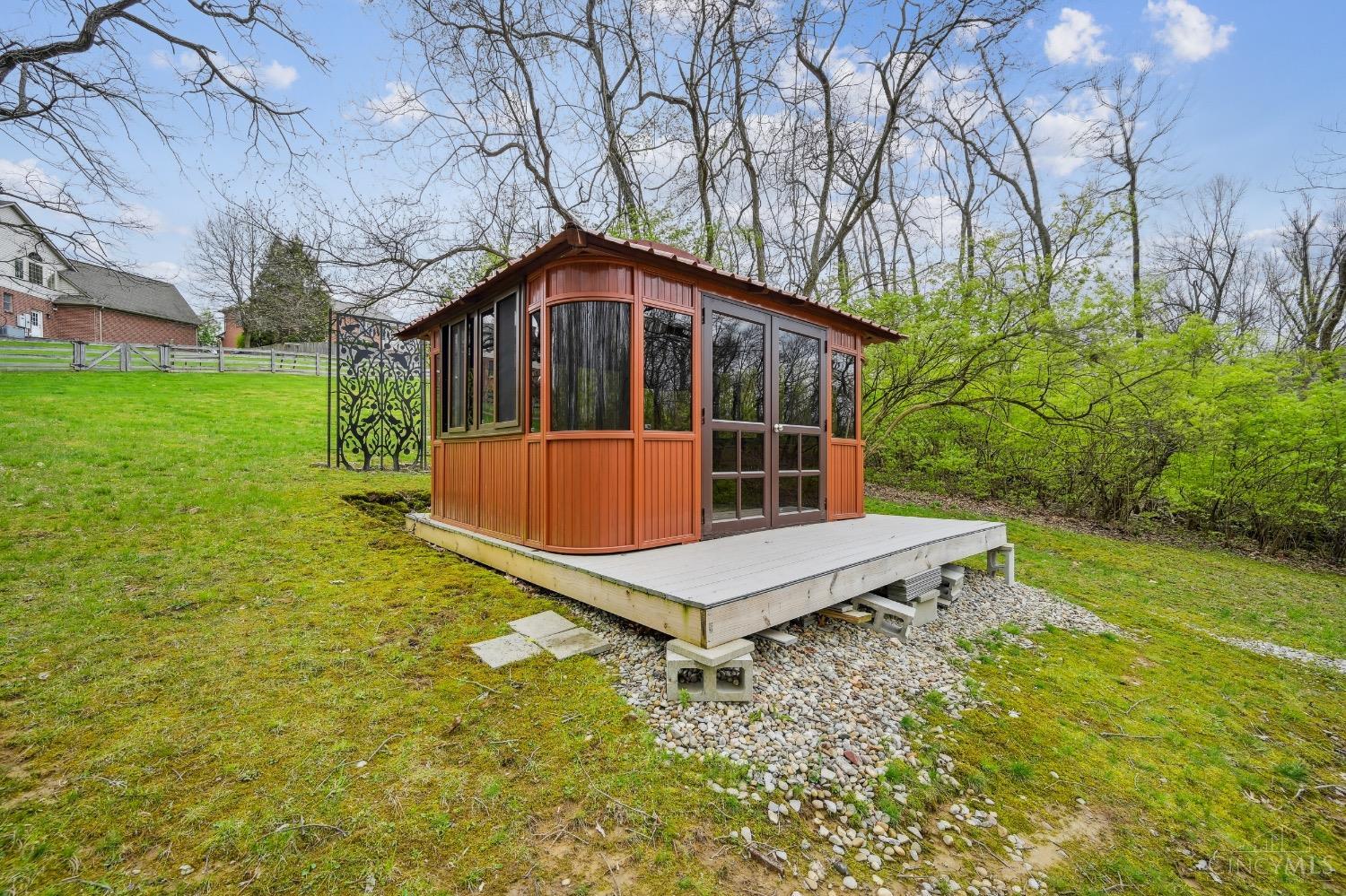 9950 Thoroughbred Lane