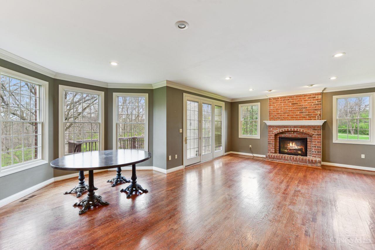 9950 Thoroughbred Lane