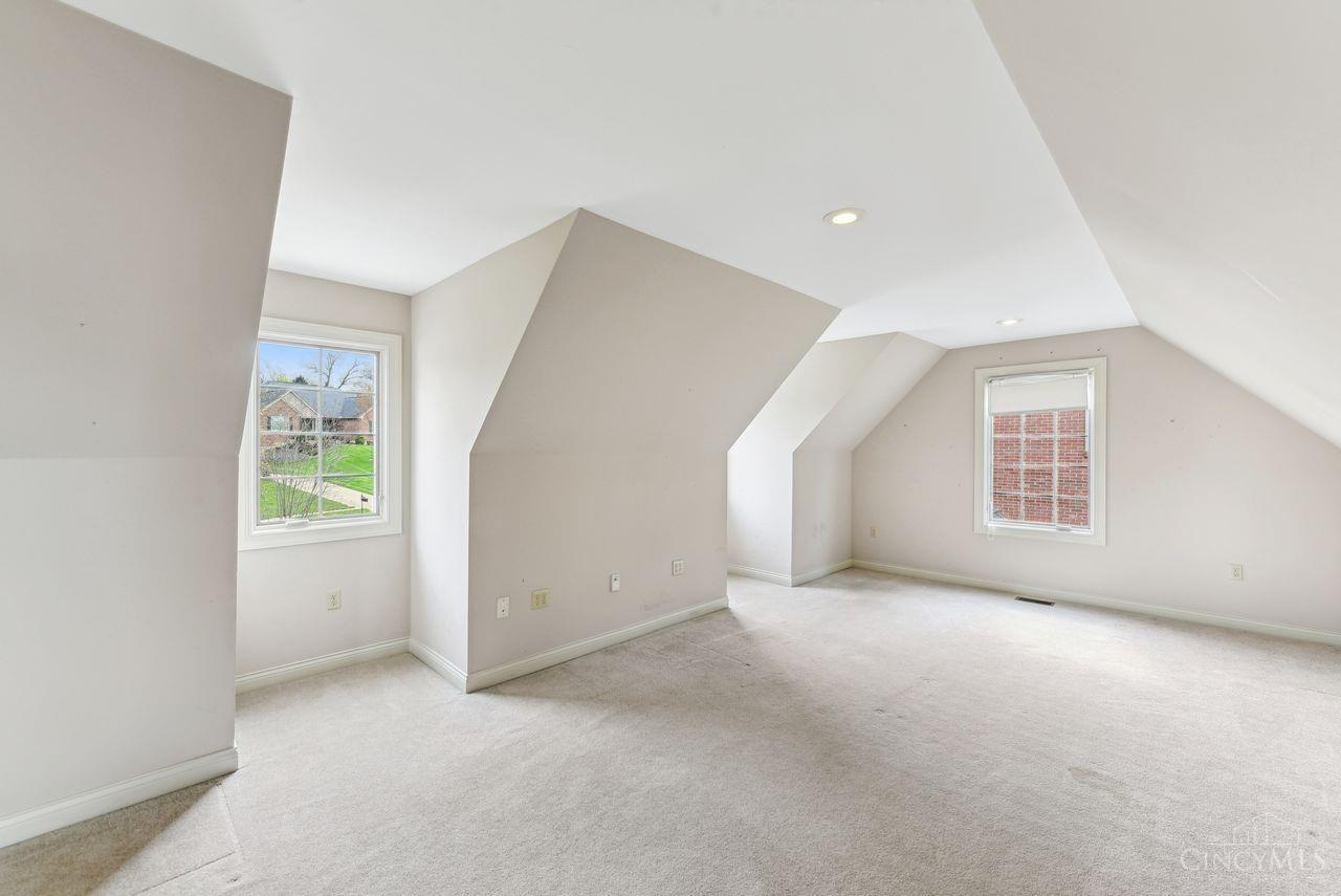 9950 Thoroughbred Lane