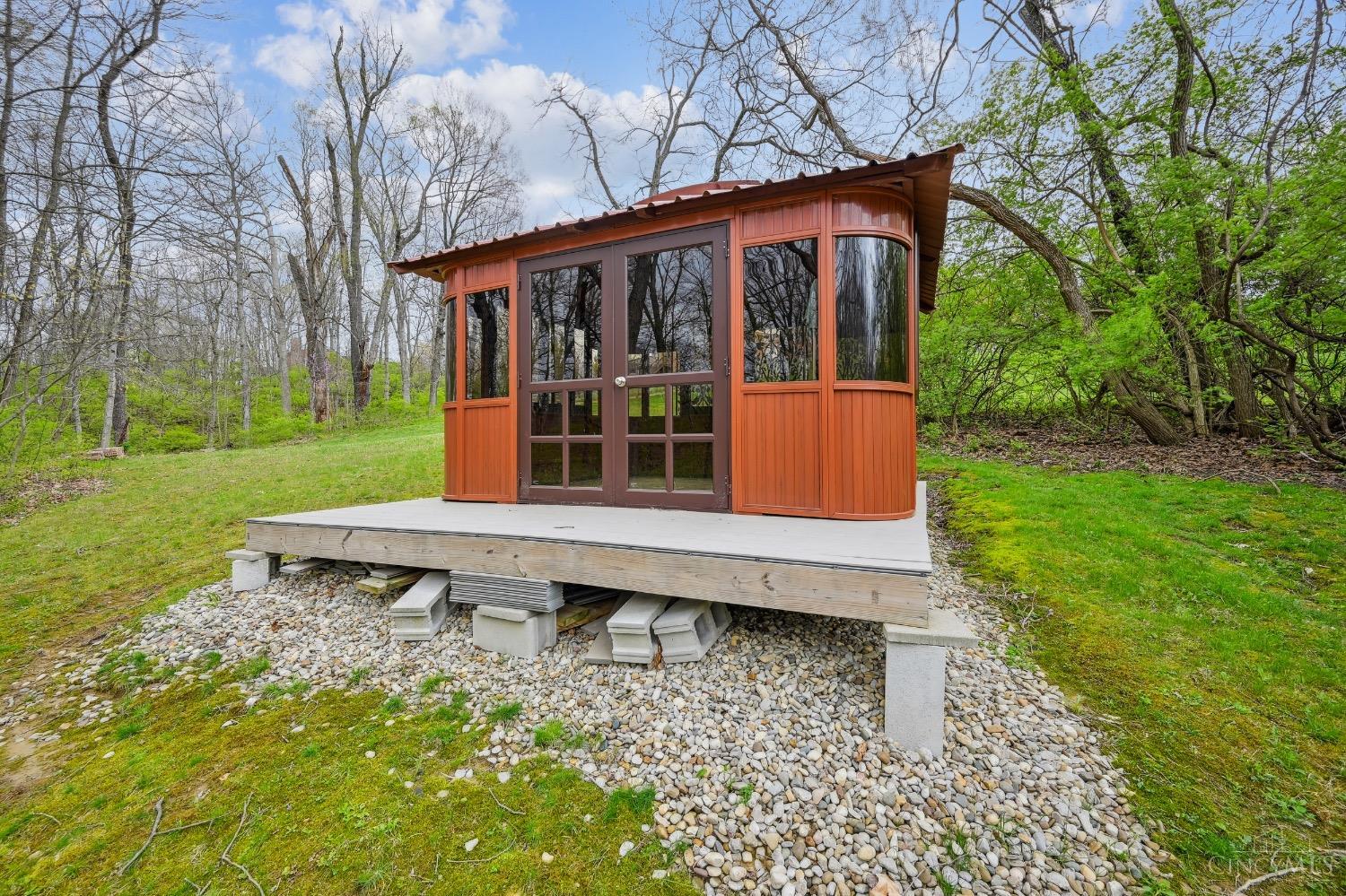 9950 Thoroughbred Lane