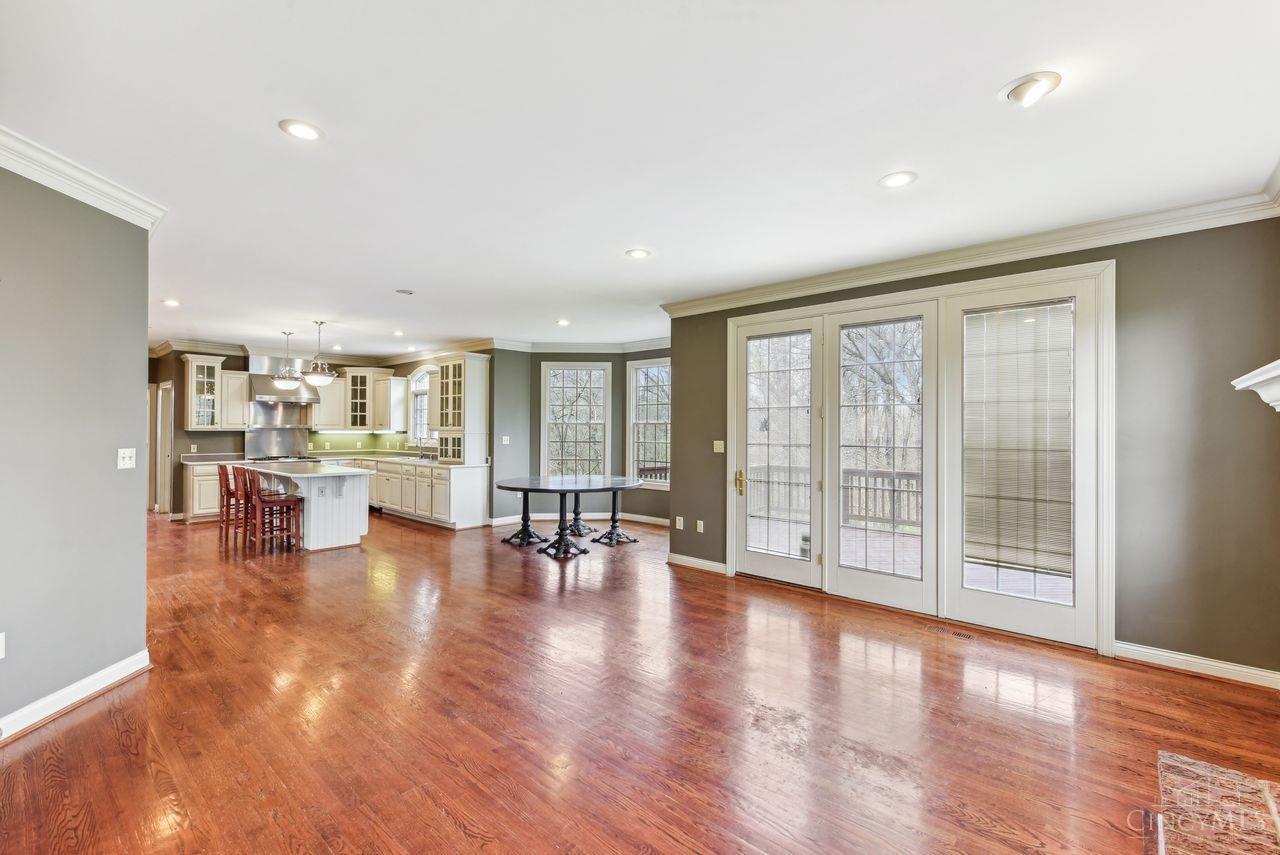 9950 Thoroughbred Lane