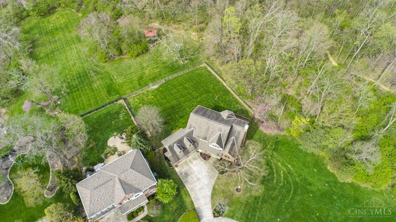 9950 Thoroughbred Lane