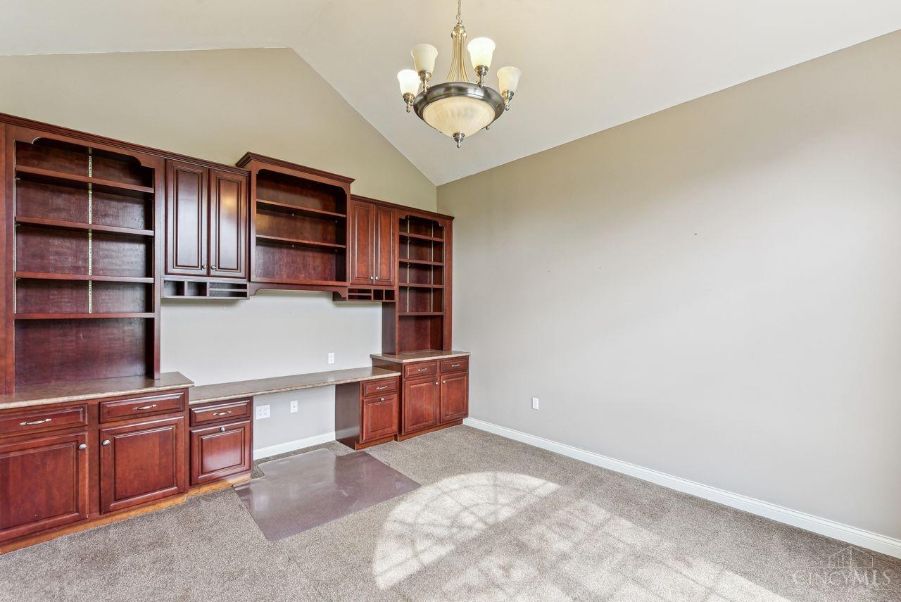 9950 Thoroughbred Lane