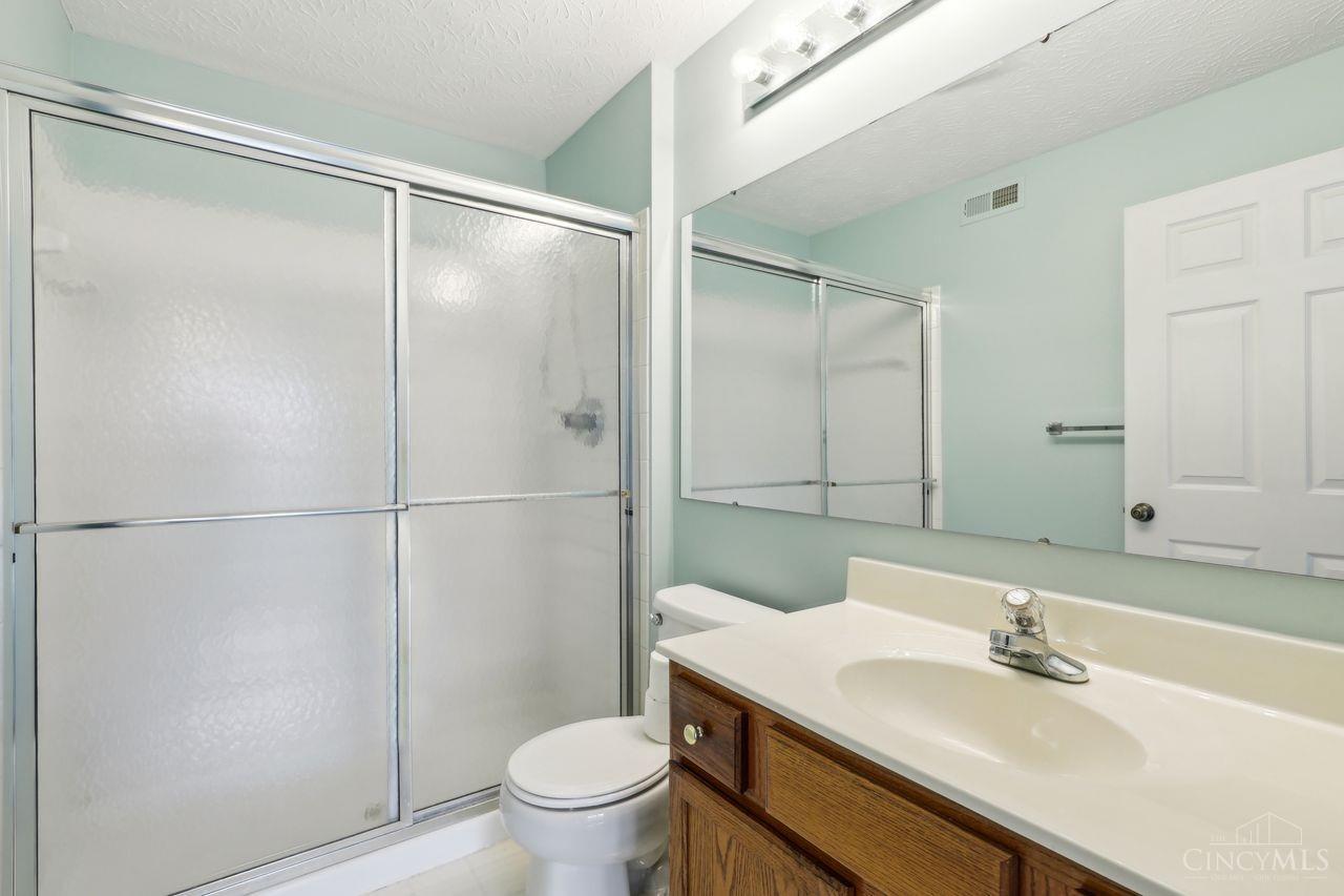 4511 North Shore Drive 202