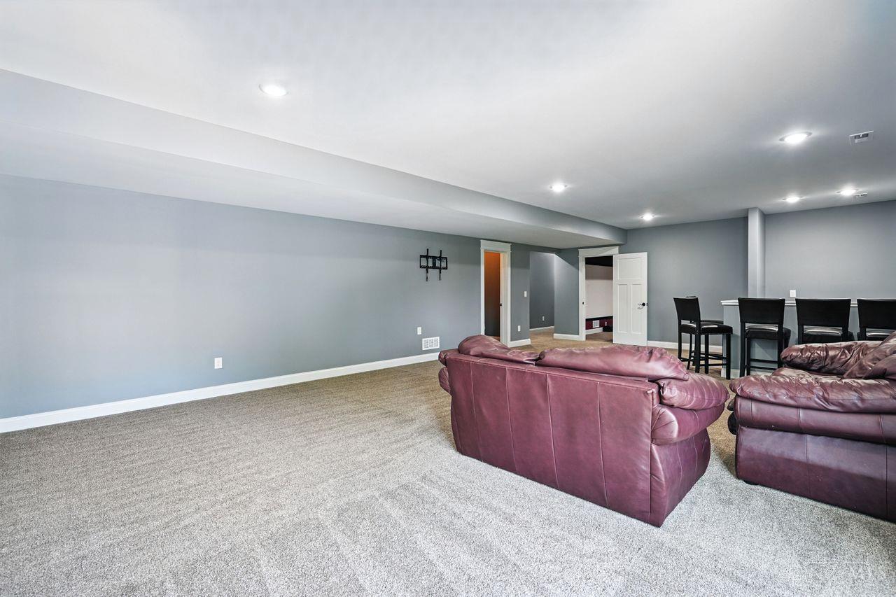 1584 Heritage Run Drive
