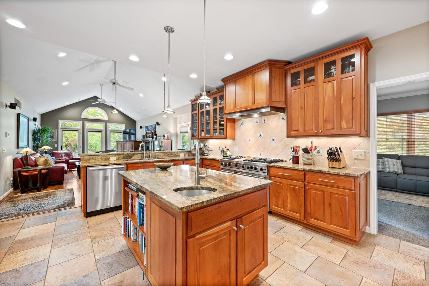 945 S Nixon Camp Road