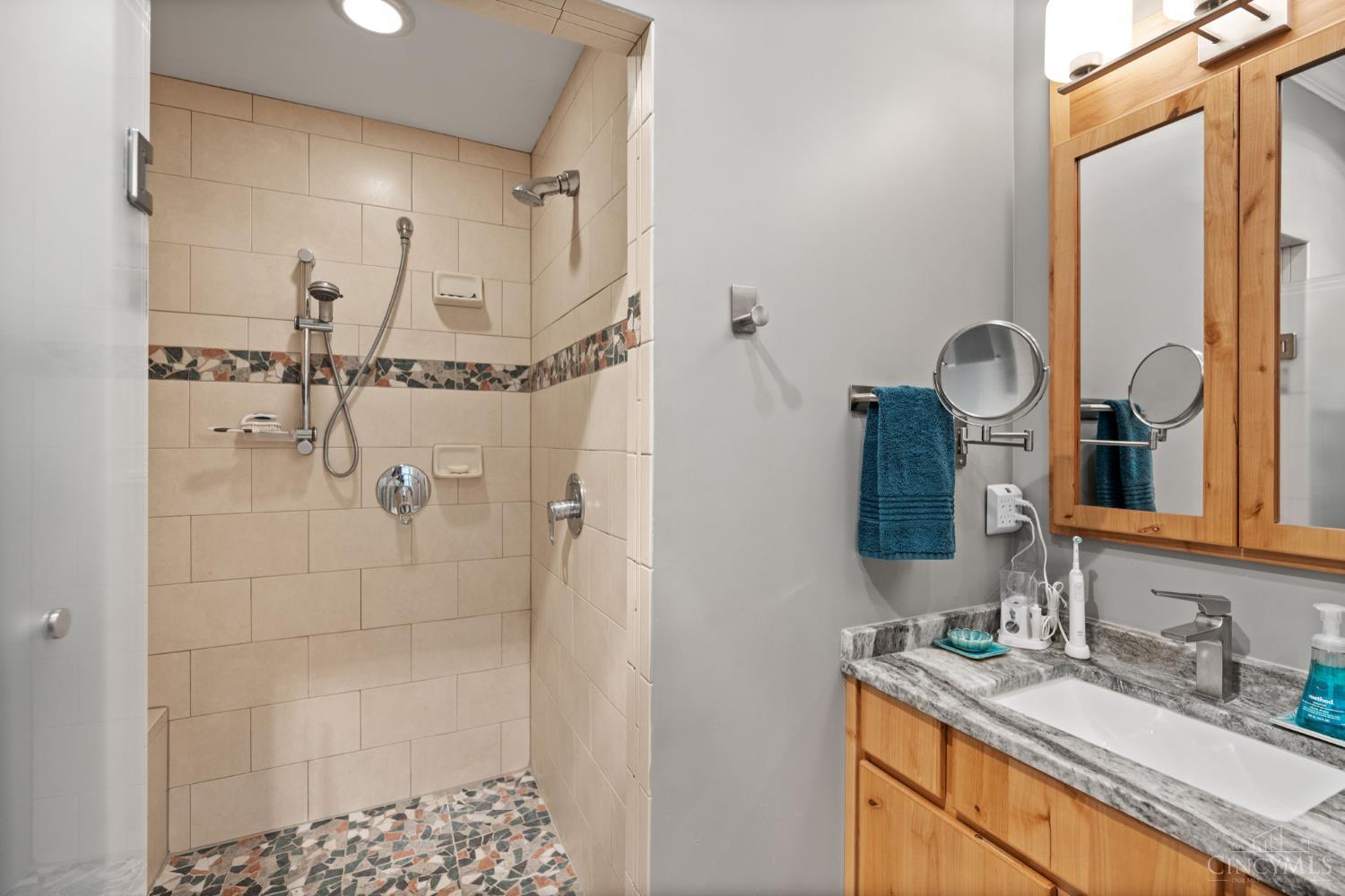 945 S Nixon Camp Road