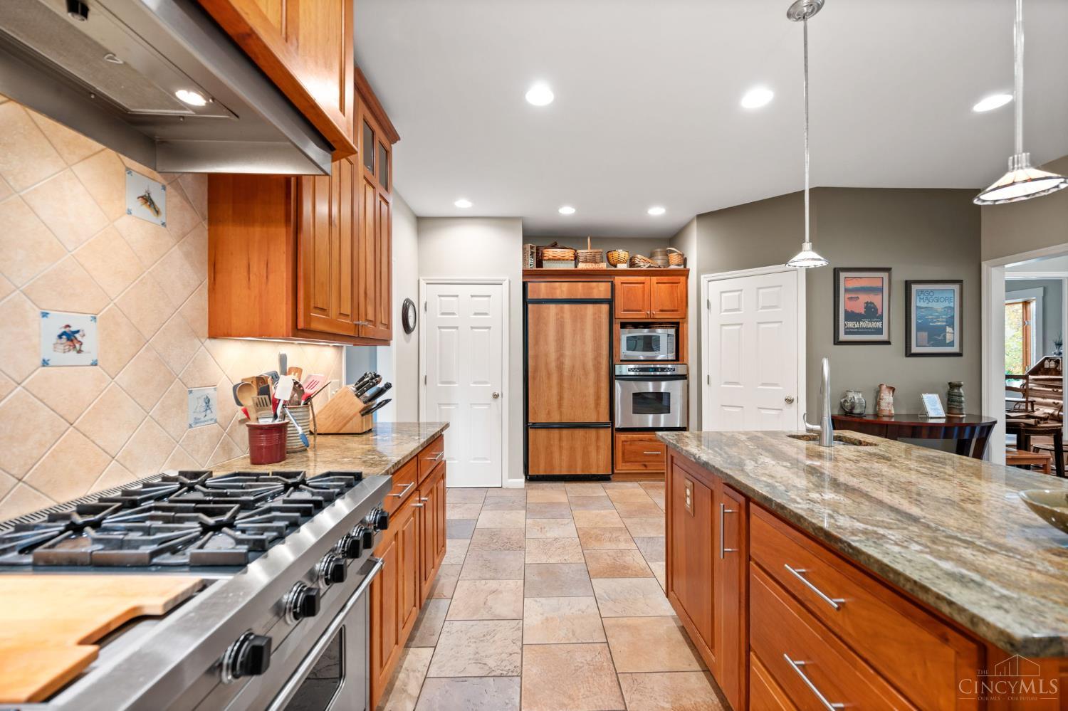 945 S Nixon Camp Road