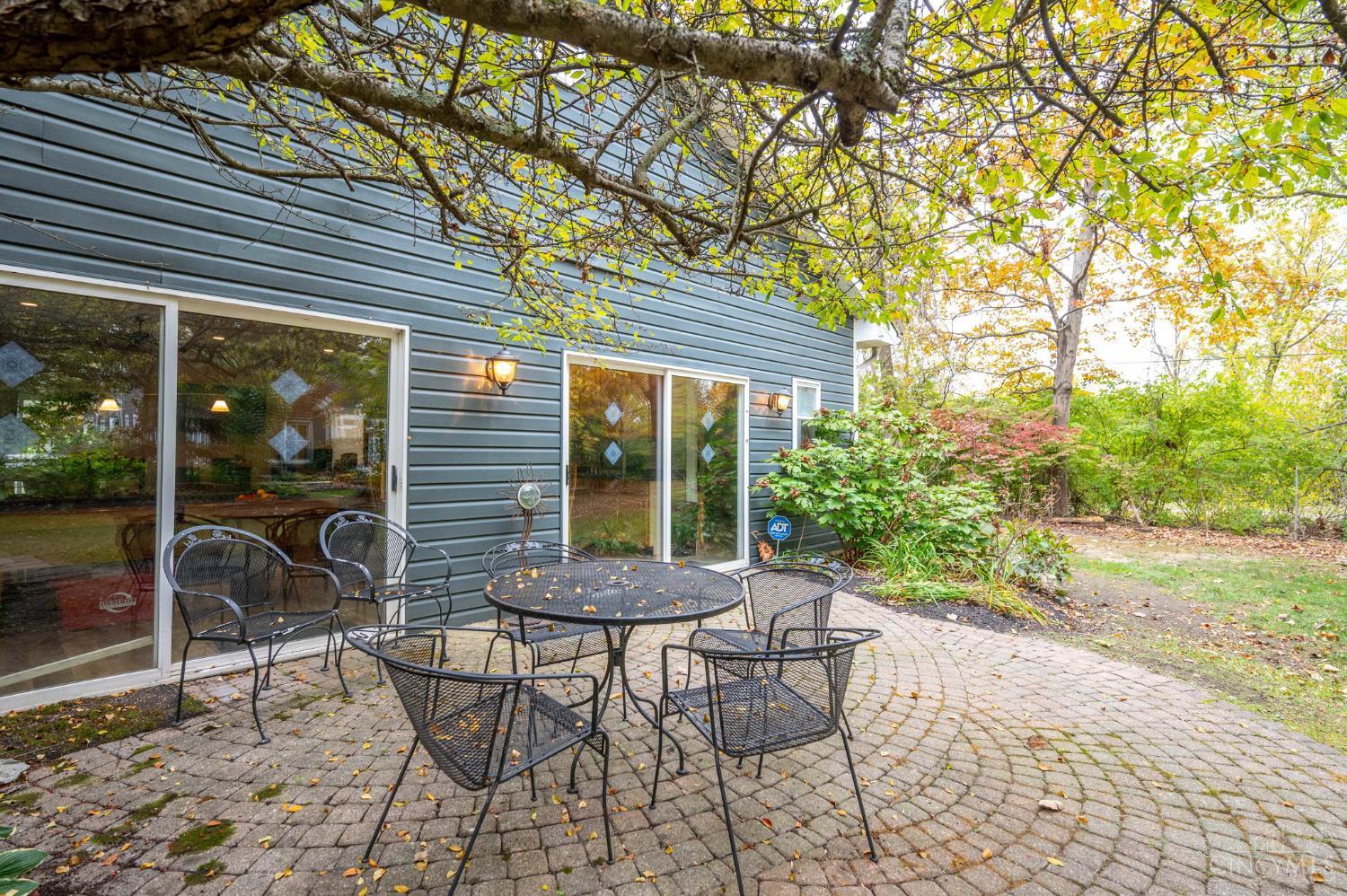 945 S Nixon Camp Road