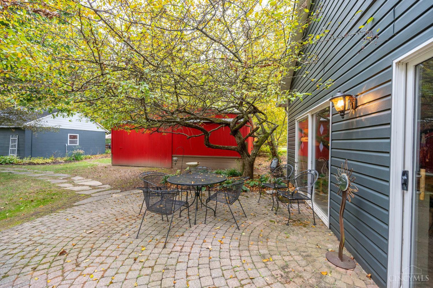 945 S Nixon Camp Road