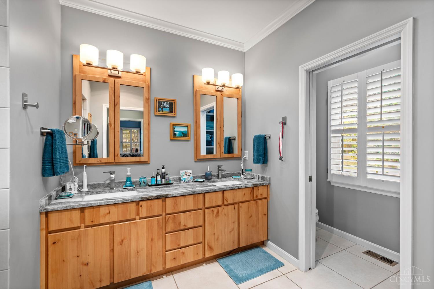 945 S Nixon Camp Road