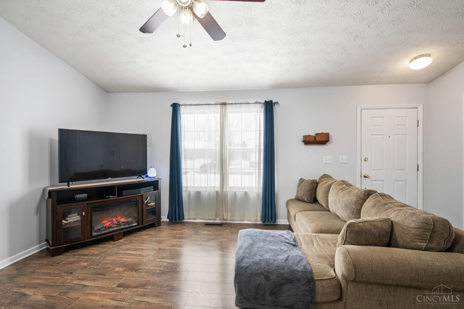 418 Lake Front Drive