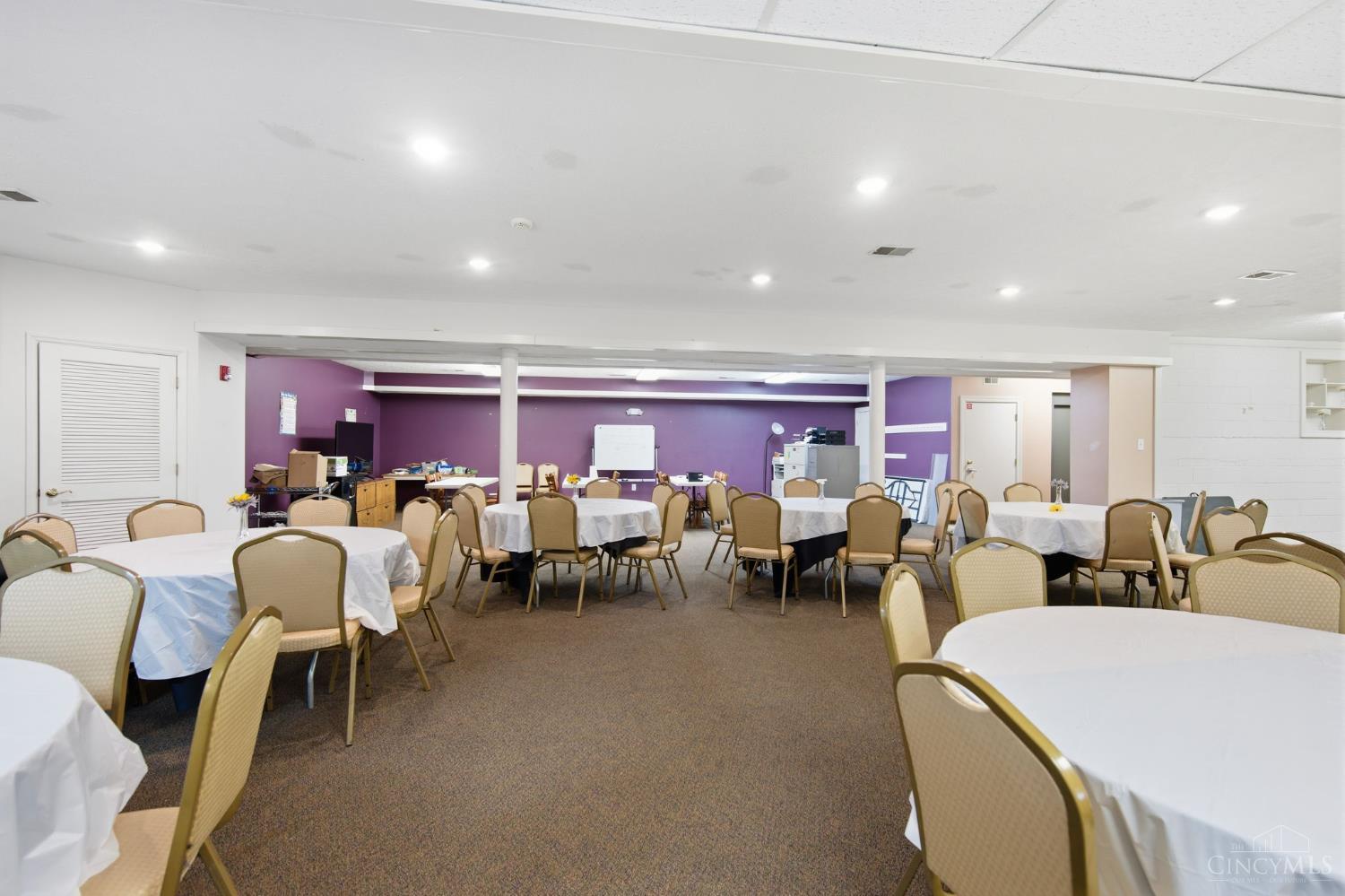 810 N Broadway Street