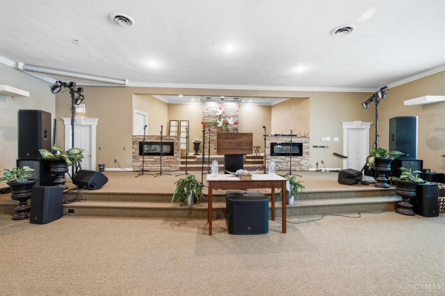 810 N Broadway Street