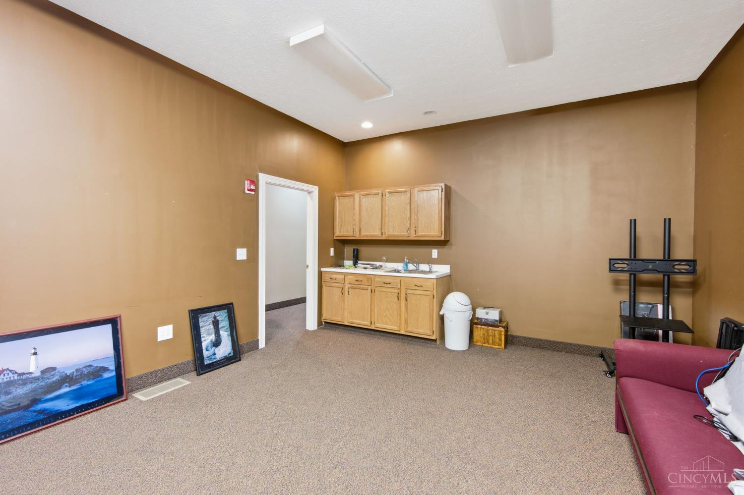 810 N Broadway Street