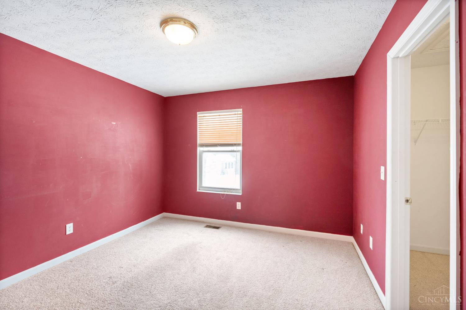 854 Round Hill Court