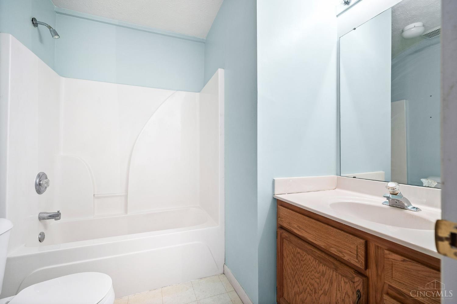 854 Round Hill Court