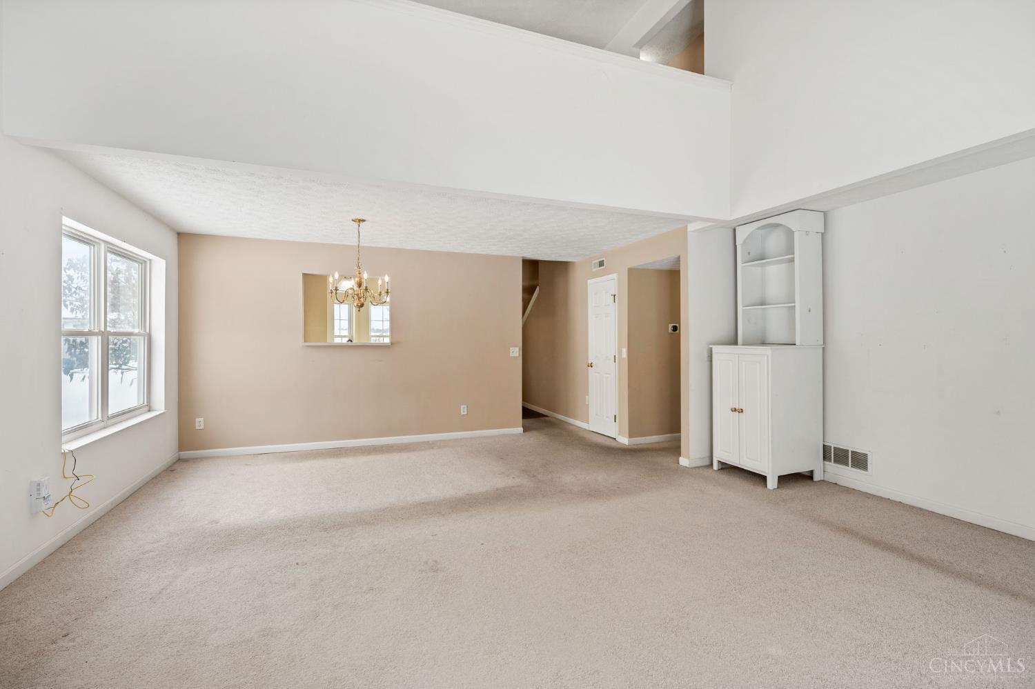 854 Round Hill Court