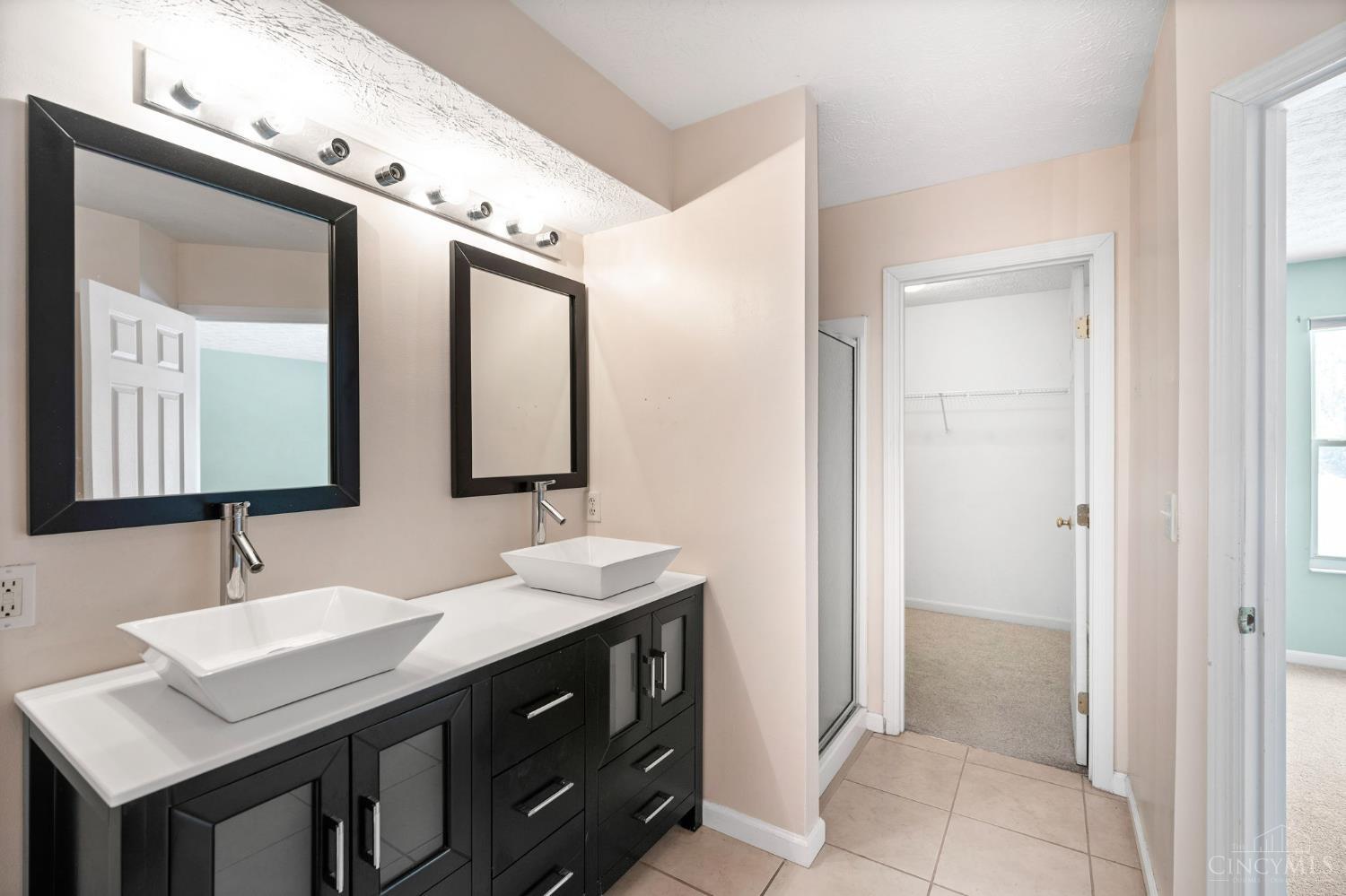 854 Round Hill Court