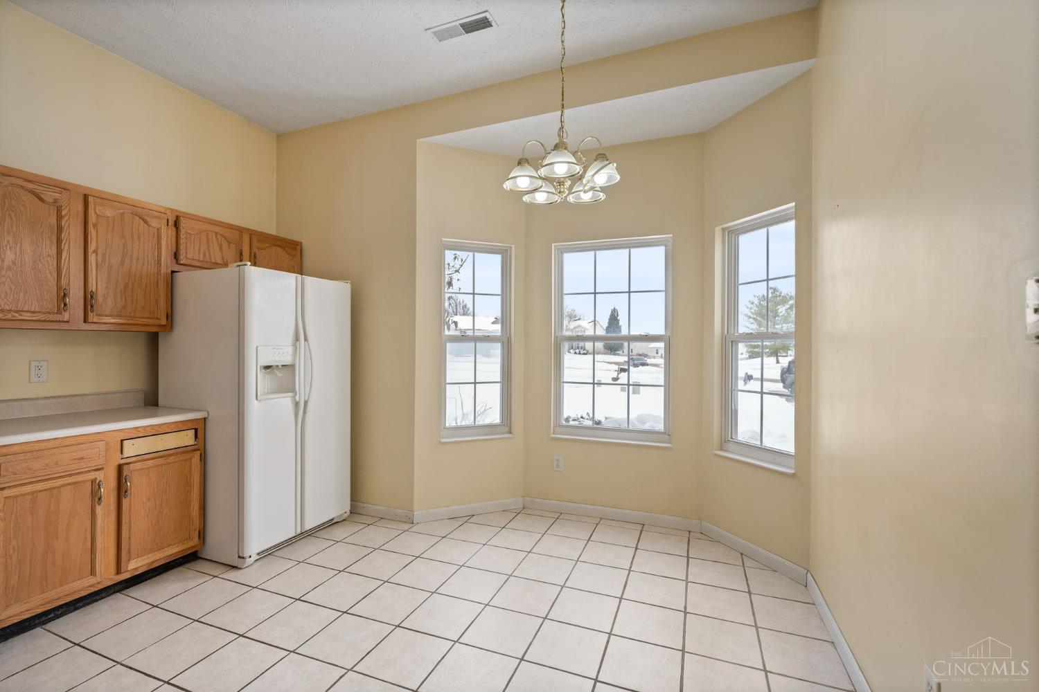 854 Round Hill Court