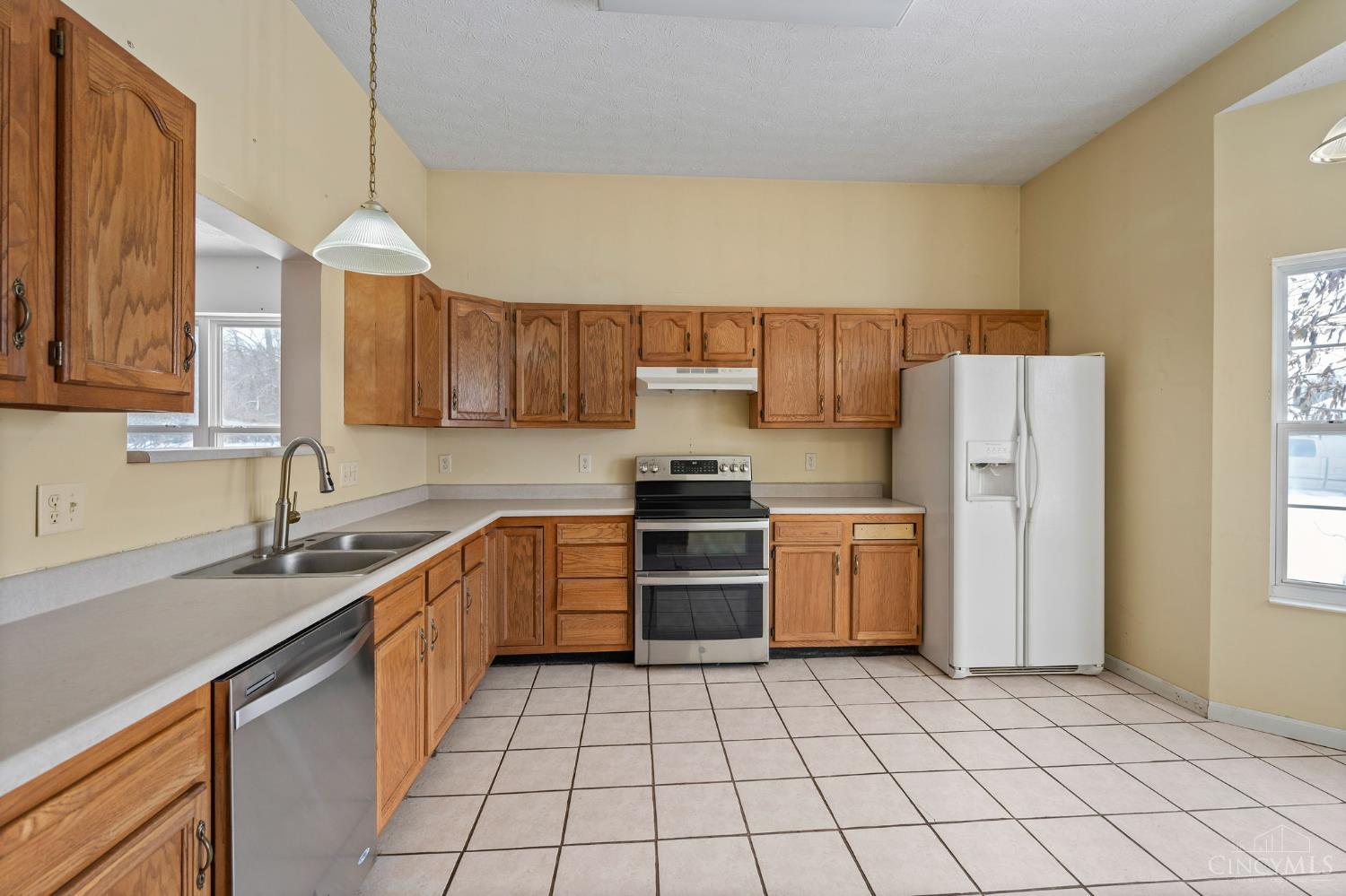 854 Round Hill Court