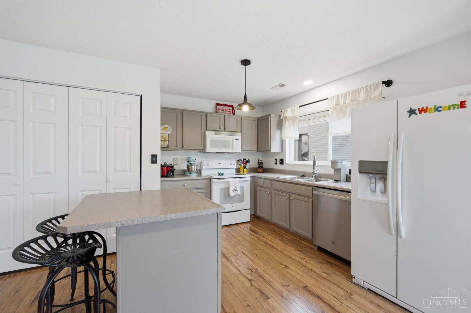 1194 Bugle Bluff Court