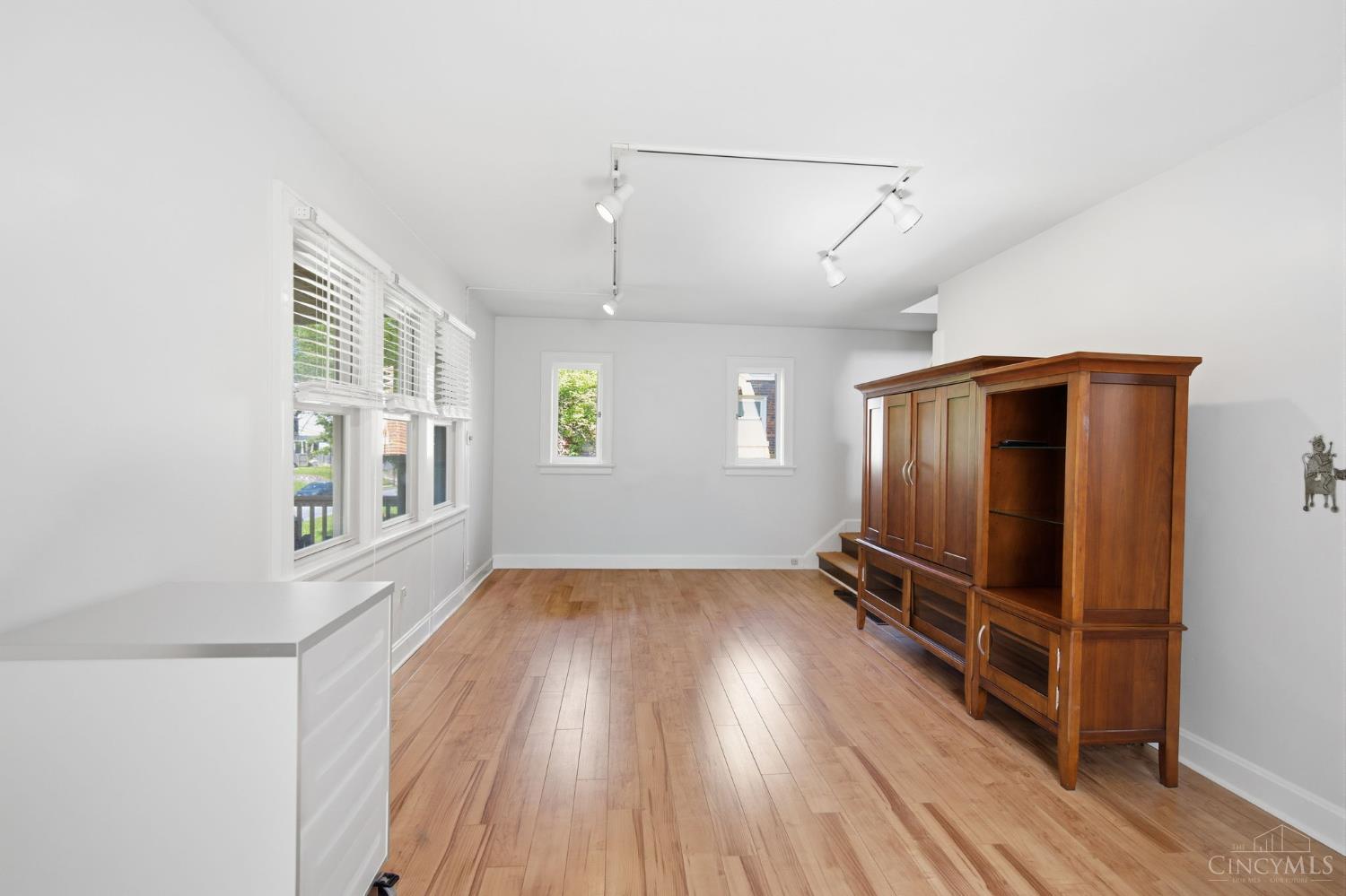 3024 Mapleleaf Avenue