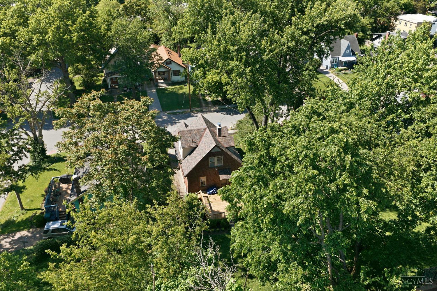 3024 Mapleleaf Avenue