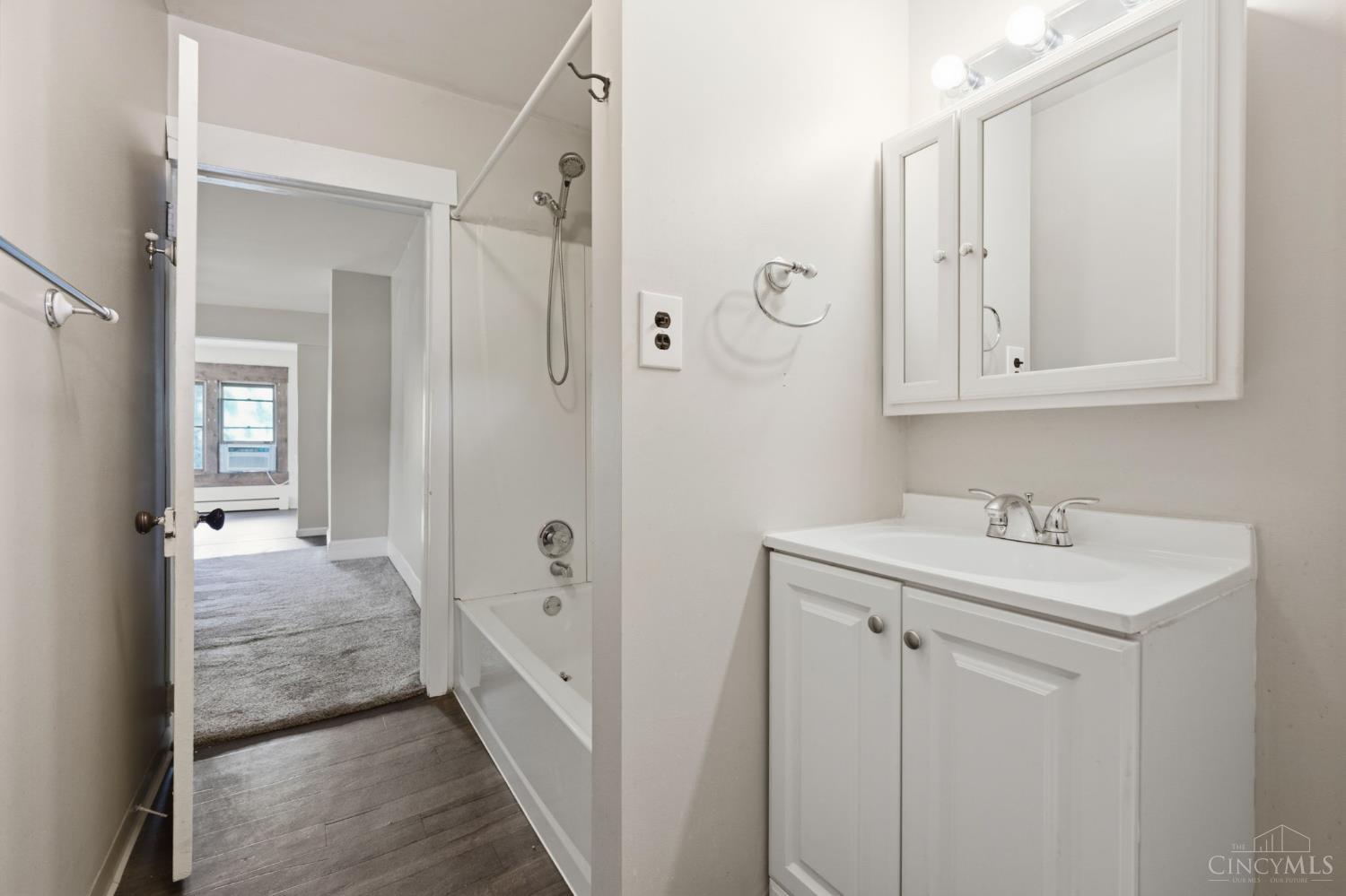 3 Stillwell Place Unit: 2.5