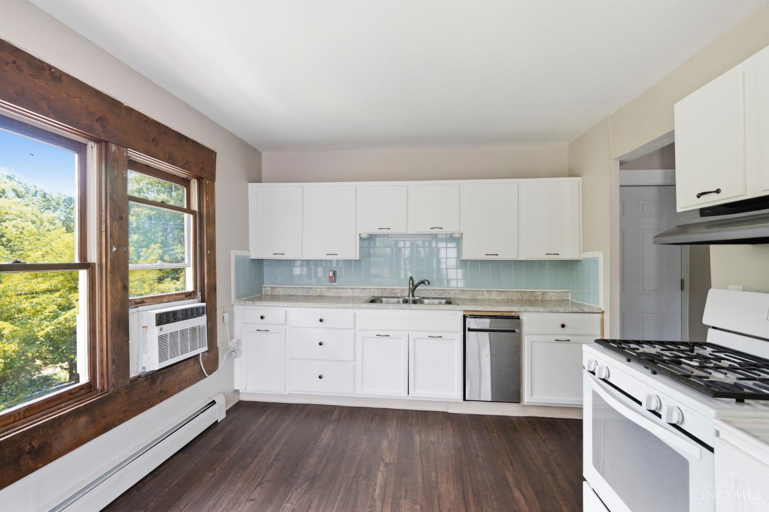 3 Stillwell Place Unit: 2.5