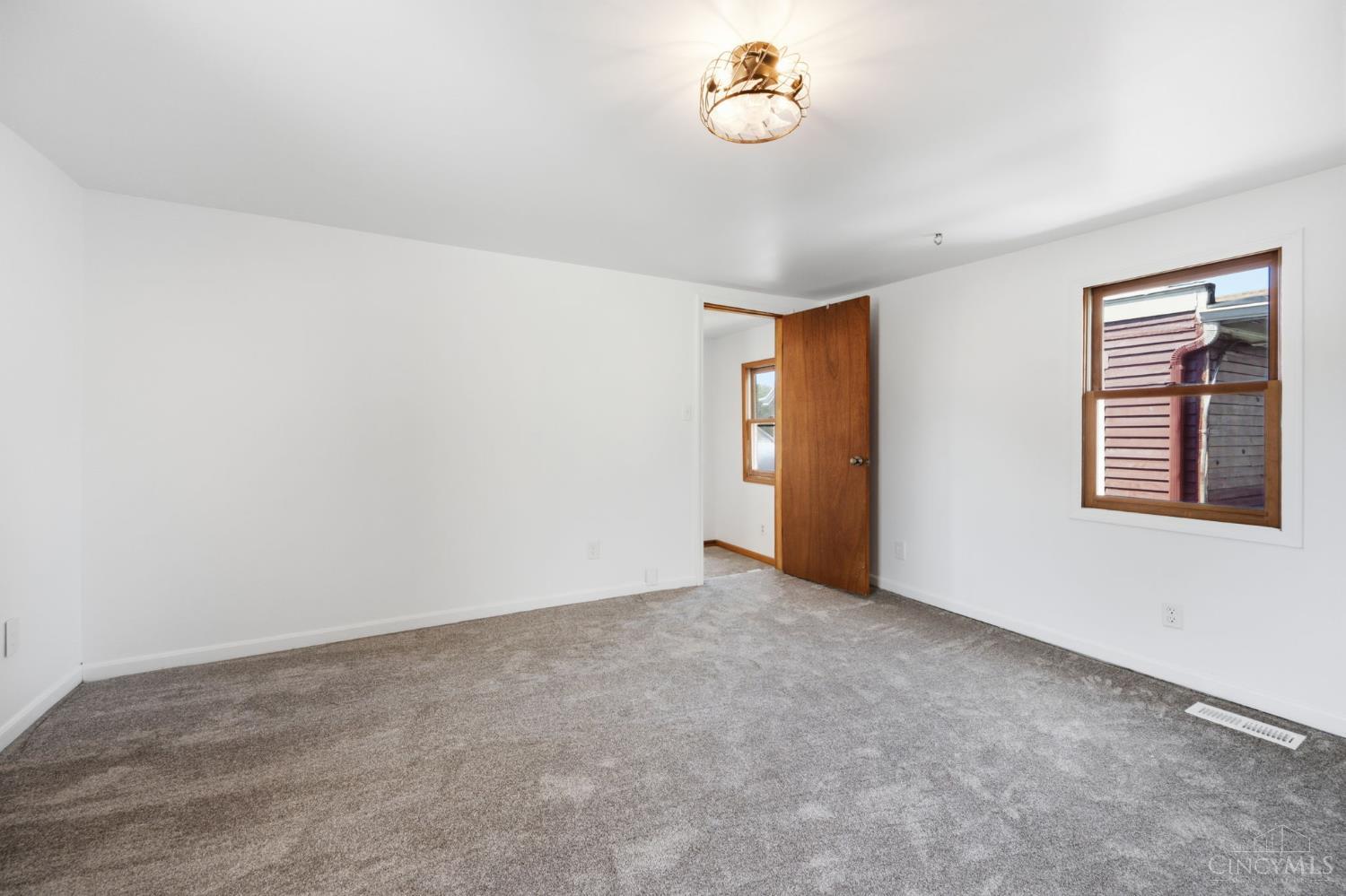 10 N Cherry Street